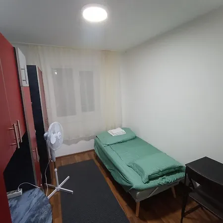 Cu Baie In Campusul Universitar